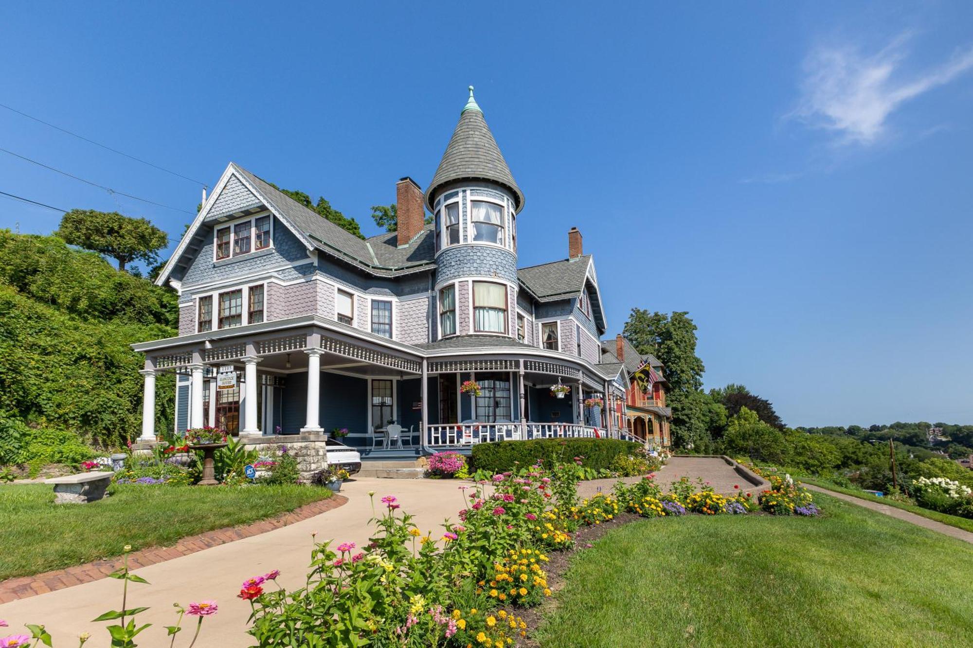 The Hancock House Bed & Breakfast Inn Dubuque Extérieur photo